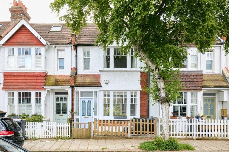 Riverview Grove, Chiswick, W4